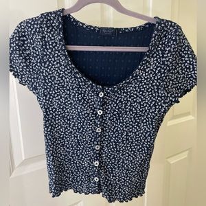john galt blue and white floral button up top